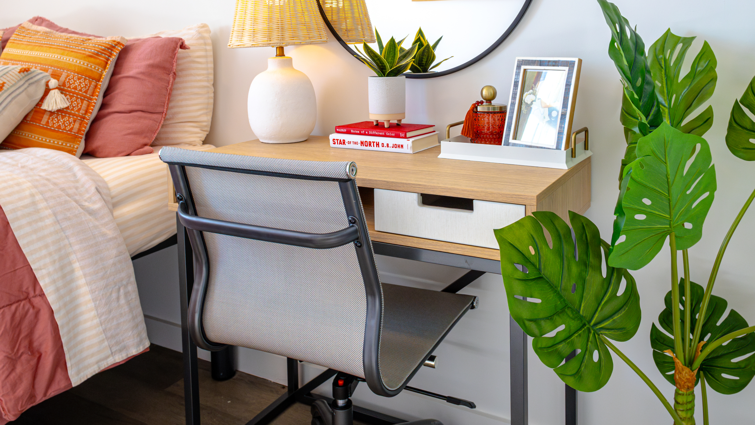 Rambler Model unit bedroom desk