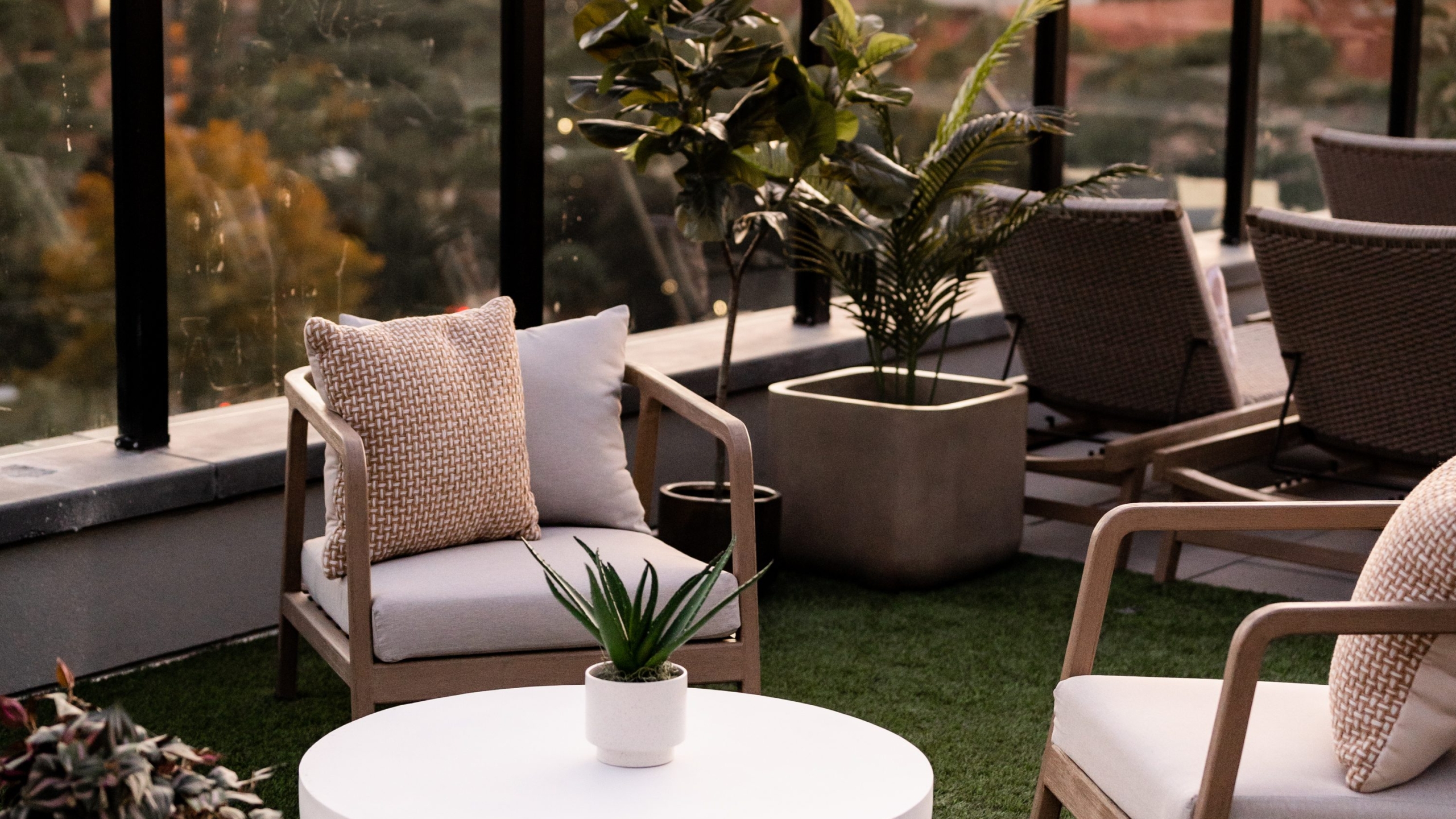 Sweetwater Gainesville Student Apartments | Rooftop Seating