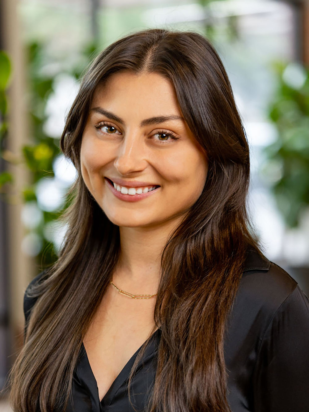 LVHeadshot-LauraRobertson-web