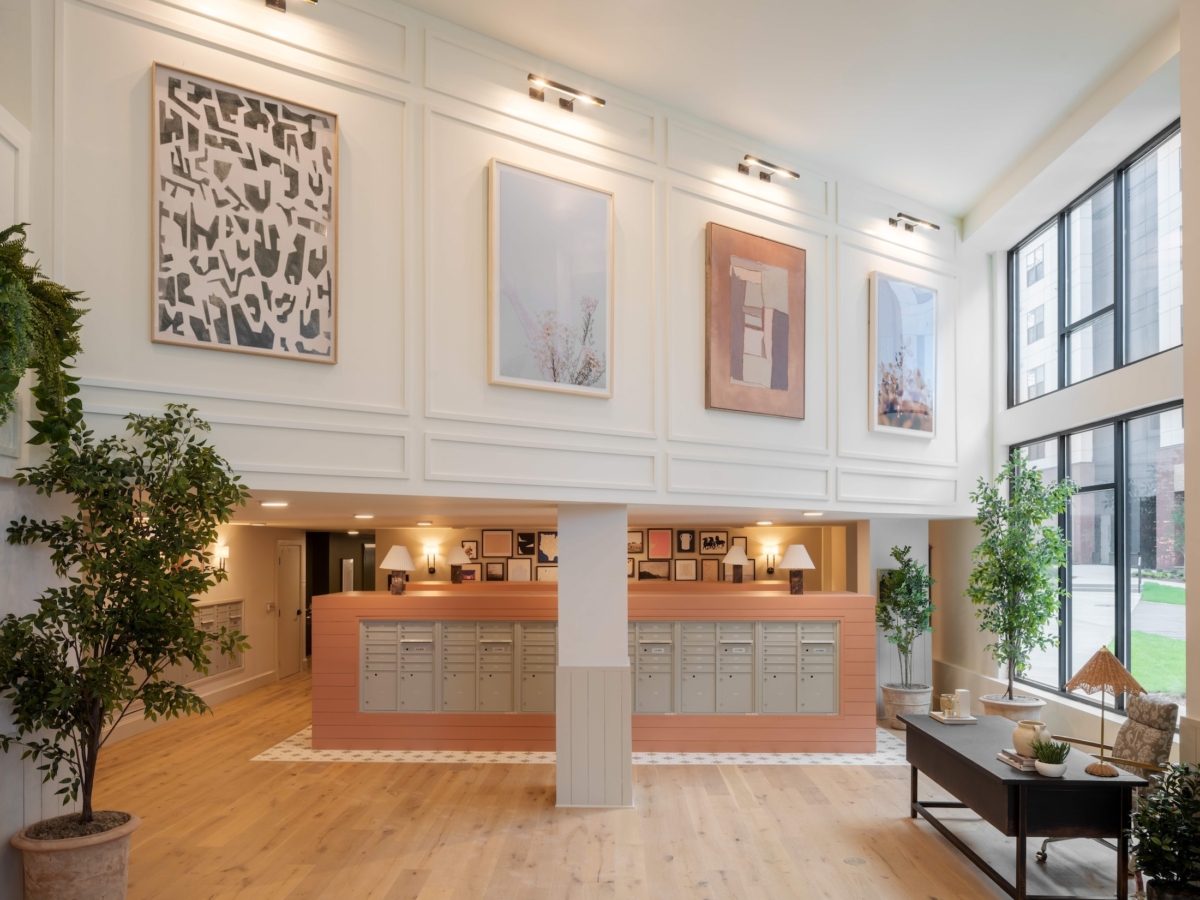 Rambler Athen’s mail room