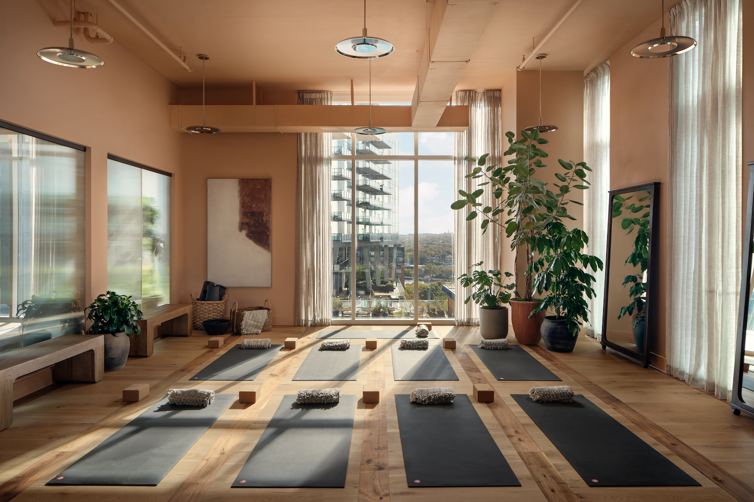 paseo-yoga-room