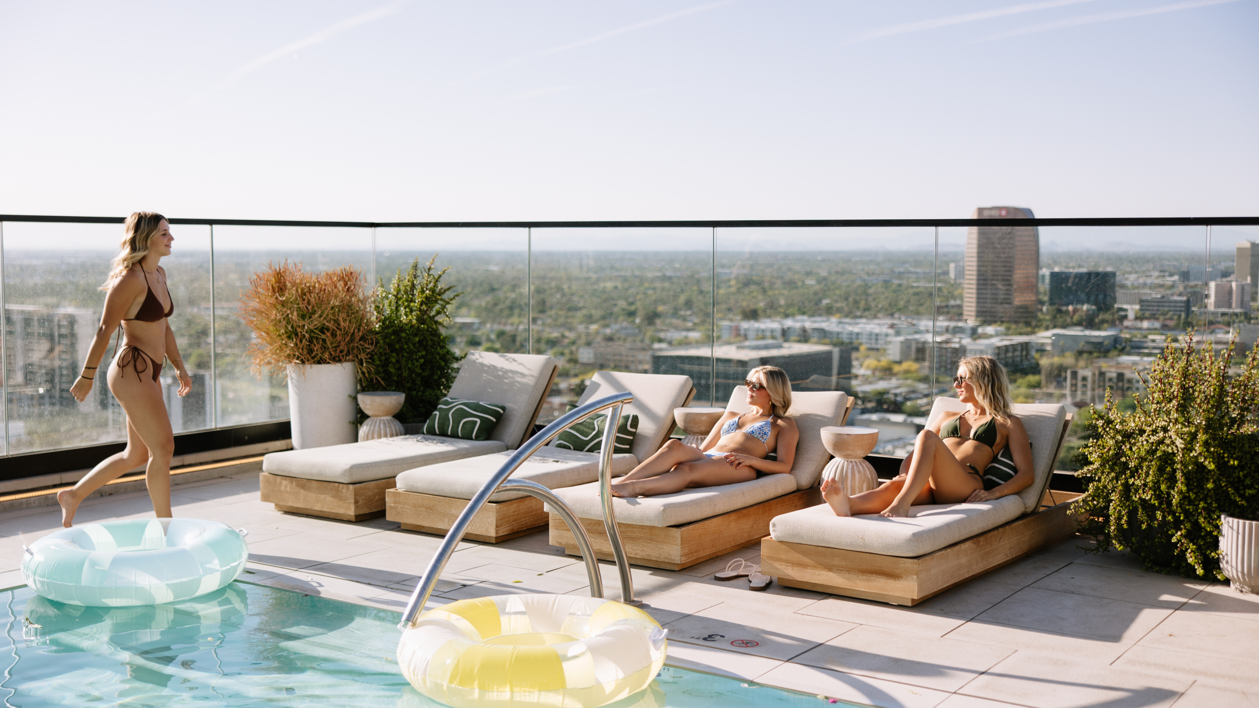 Pool Lifestyle Rambler Tempe