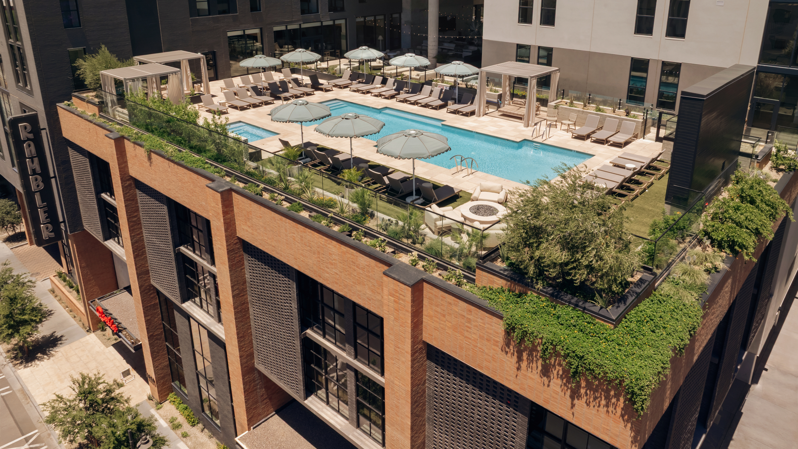 Rambler Tempe Skyline Pool