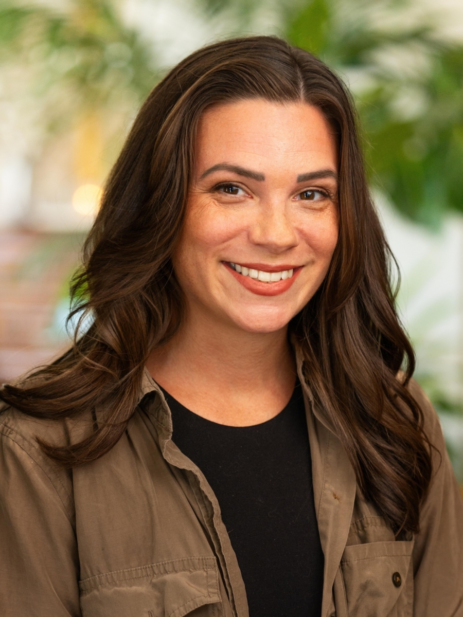 Adrianne Moloney Headshot